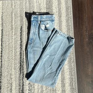 Abercrombie & Fitch The Ankle Straight Ultra High Rise Jeans